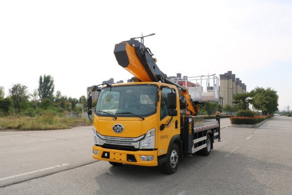 福润康GK38高空作业车 一汽解放底盘